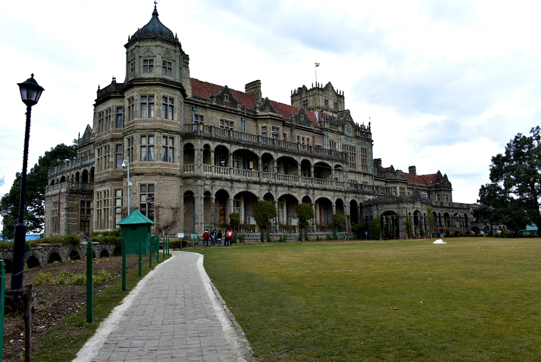 Delhi to Shimla taxi